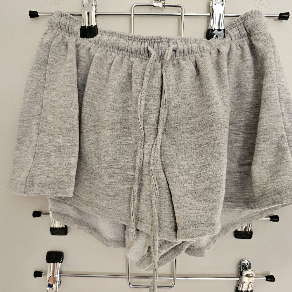 Sunday Retreat Women's Gray Athletic Shorts Sz S